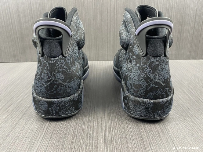 (W) Jordan Black Retro Triple 6 SD DB9818-001 0603